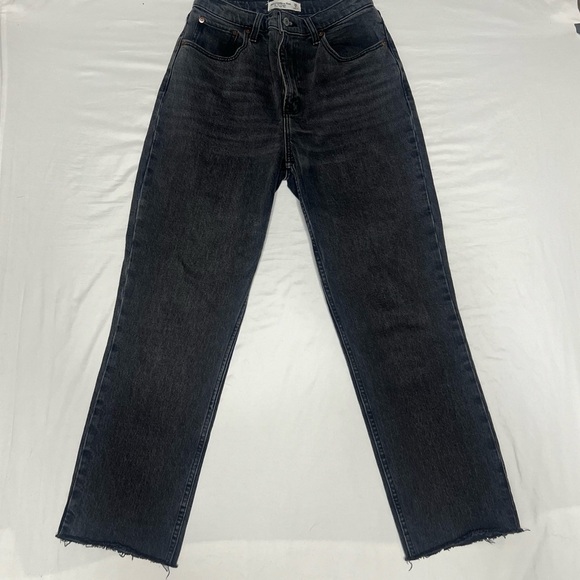 Abercrombie & Fitch Denim - Abercrombie The 90s Straight Ultra High Rise Jeans